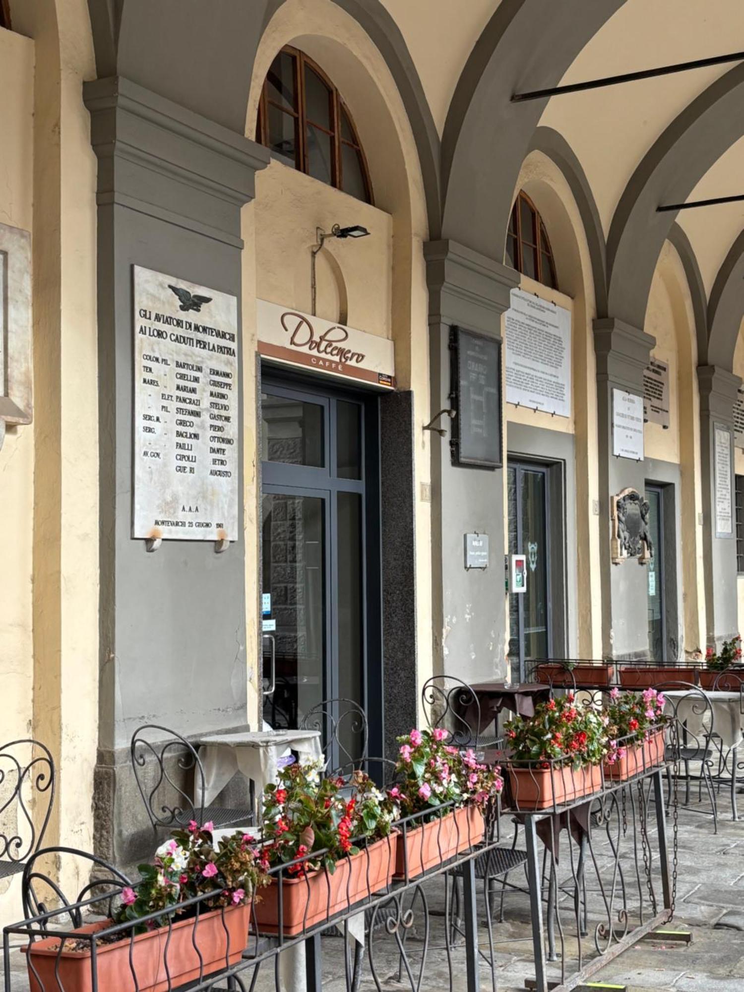 Palazzo Mari Suite & Rooms B&B Montevarchi Luaran gambar