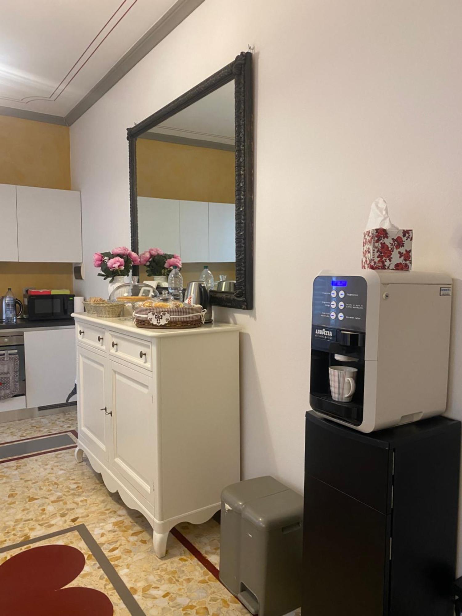 Palazzo Mari Suite & Rooms B&B Montevarchi Luaran gambar