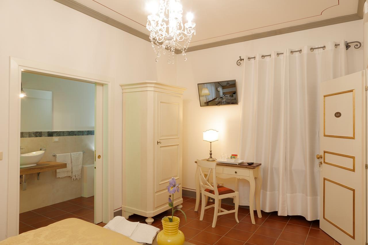 Palazzo Mari Suite & Rooms B&B Montevarchi Luaran gambar